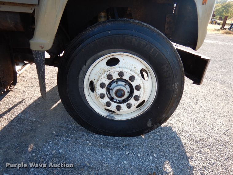 image for item DH5179 1994 Ford L8000  dump truck