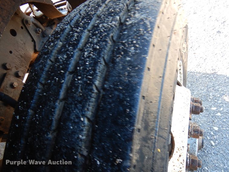 image for item DH5179 1994 Ford L8000  dump truck