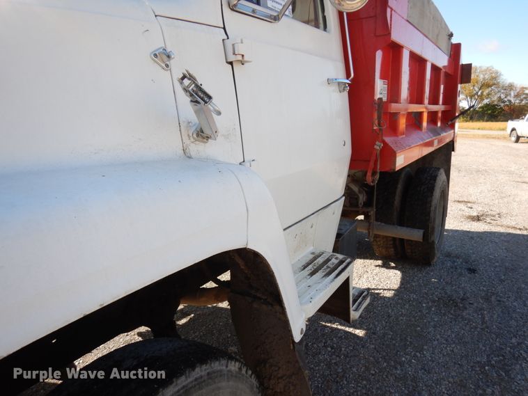 image for item DH5182 1987 Ford L8000  dump truck