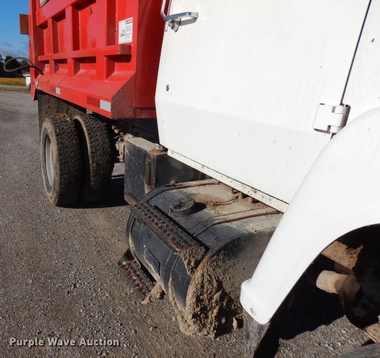 image for item DH5182 1987 Ford L8000  dump truck