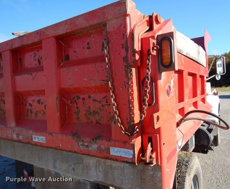 image for item DH5182 1987 Ford L8000  dump truck