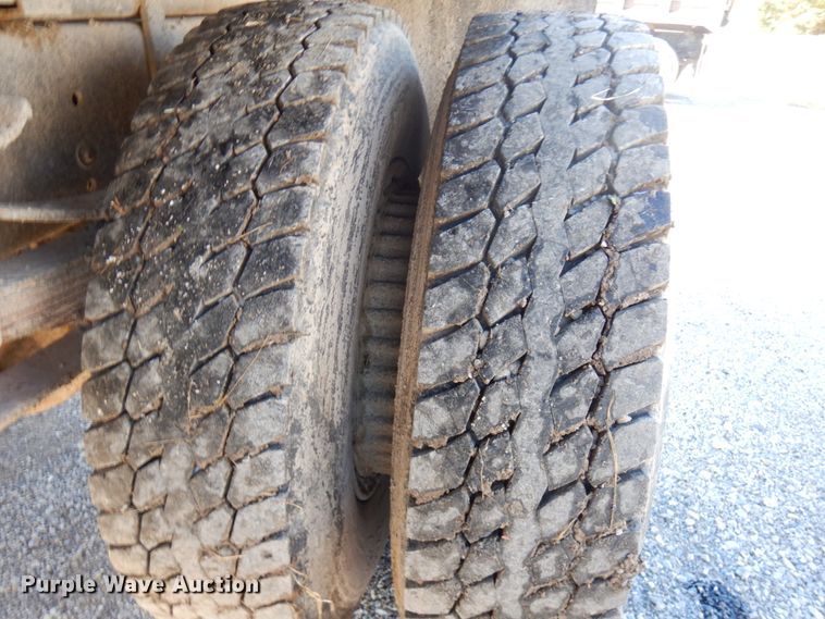 image for item DH5182 1987 Ford L8000  dump truck