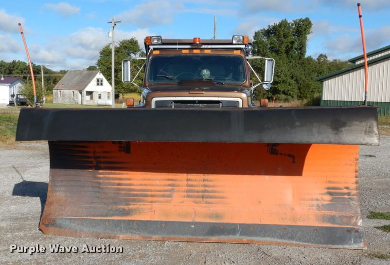 image for item DH5183 1989 International 1954  dump truck