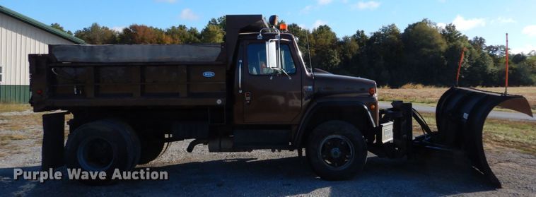image for item DH5183 1989 International 1954  dump truck