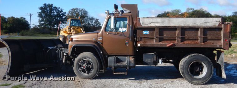 image for item DH5183 1989 International 1954  dump truck