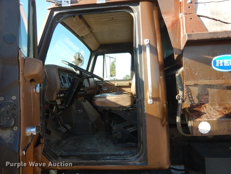 image for item DH5183 1989 International 1954  dump truck