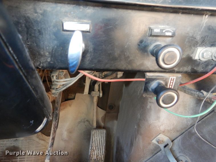 image for item DH5183 1989 International 1954  dump truck