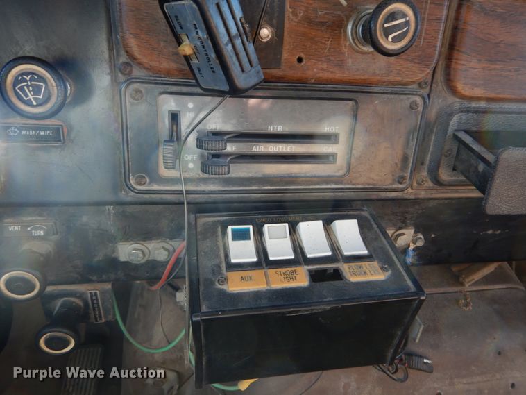 image for item DH5183 1989 International 1954  dump truck