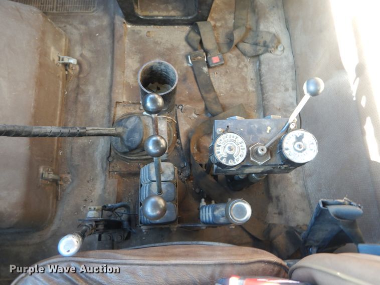 image for item DH5183 1989 International 1954  dump truck