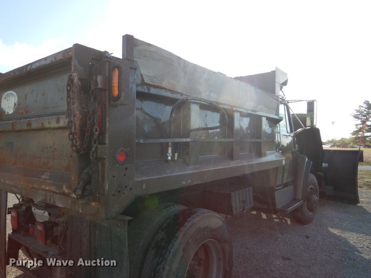 image for item DH5183 1989 International 1954  dump truck