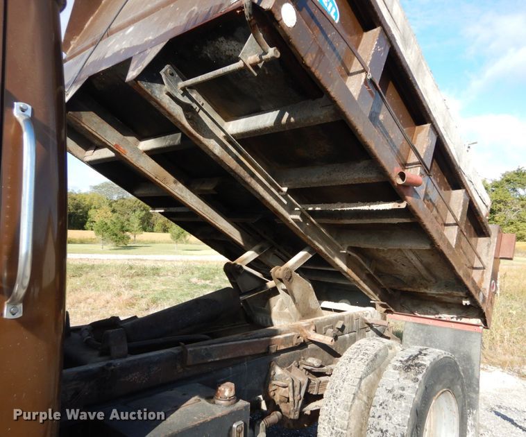 image for item DH5183 1989 International 1954  dump truck