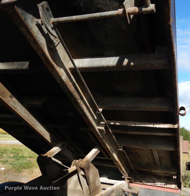 image for item DH5183 1989 International 1954  dump truck