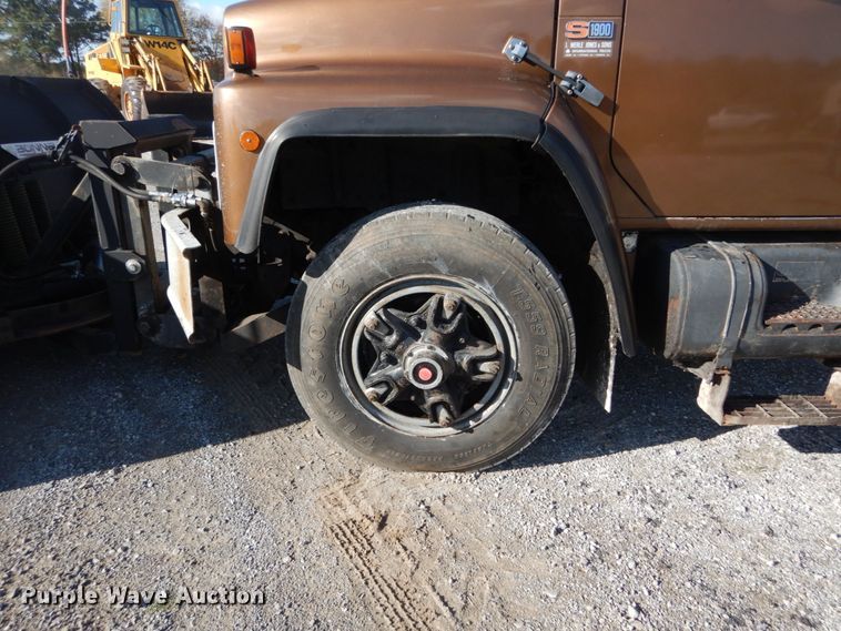 image for item DH5183 1989 International 1954  dump truck