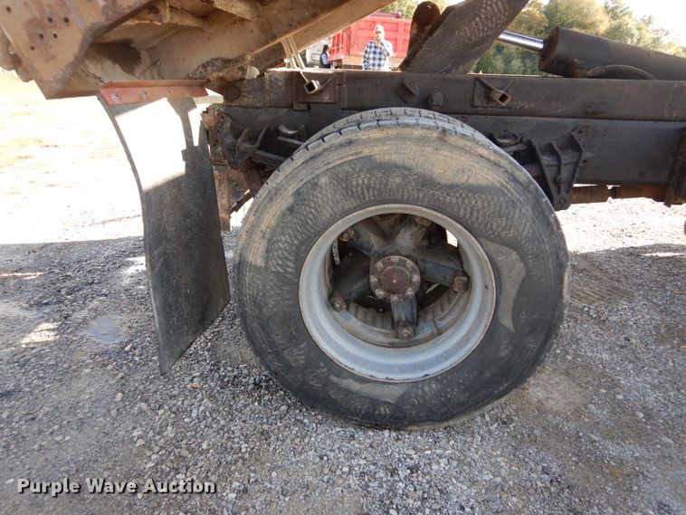 image for item DH5183 1989 International 1954  dump truck