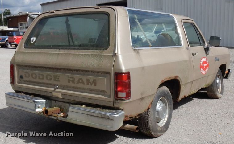 image for item DH5187 1992 Dodge Ram Charger  SUV