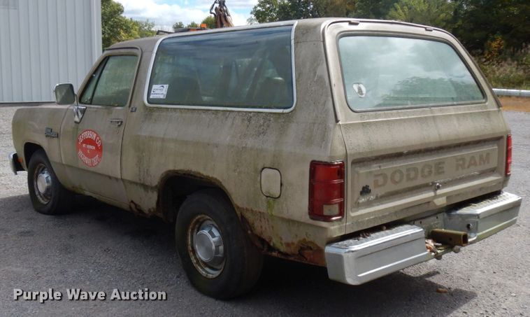 image for item DH5187 1992 Dodge Ram Charger  SUV