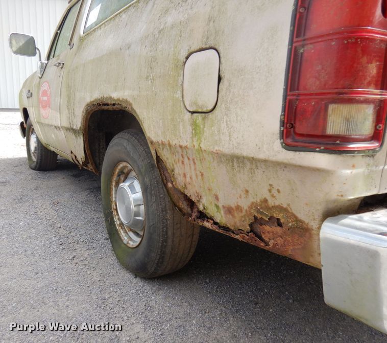 image for item DH5187 1992 Dodge Ram Charger  SUV