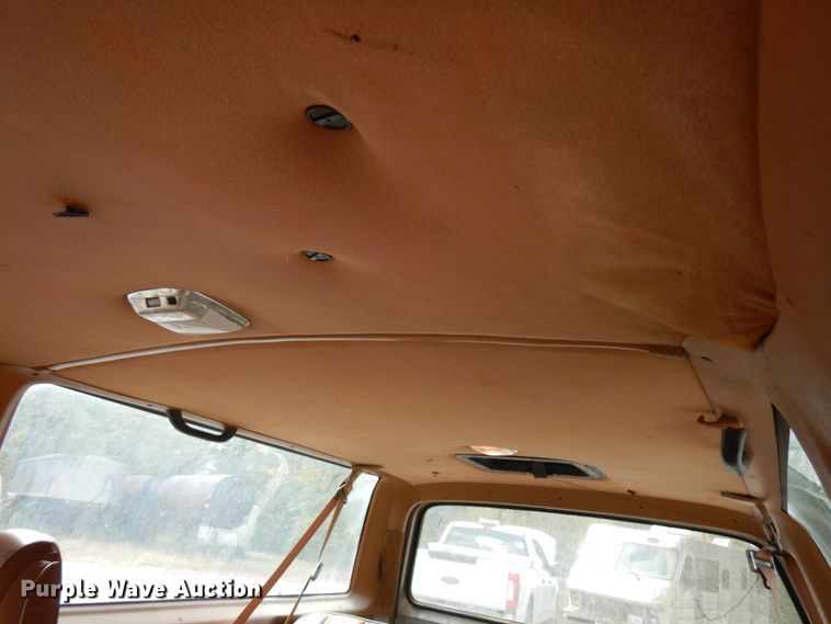 image for item DH5187 1992 Dodge Ram Charger  SUV