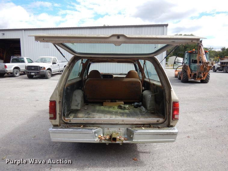 image for item DH5187 1992 Dodge Ram Charger  SUV