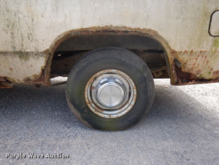 image for item DH5187 1992 Dodge Ram Charger  SUV