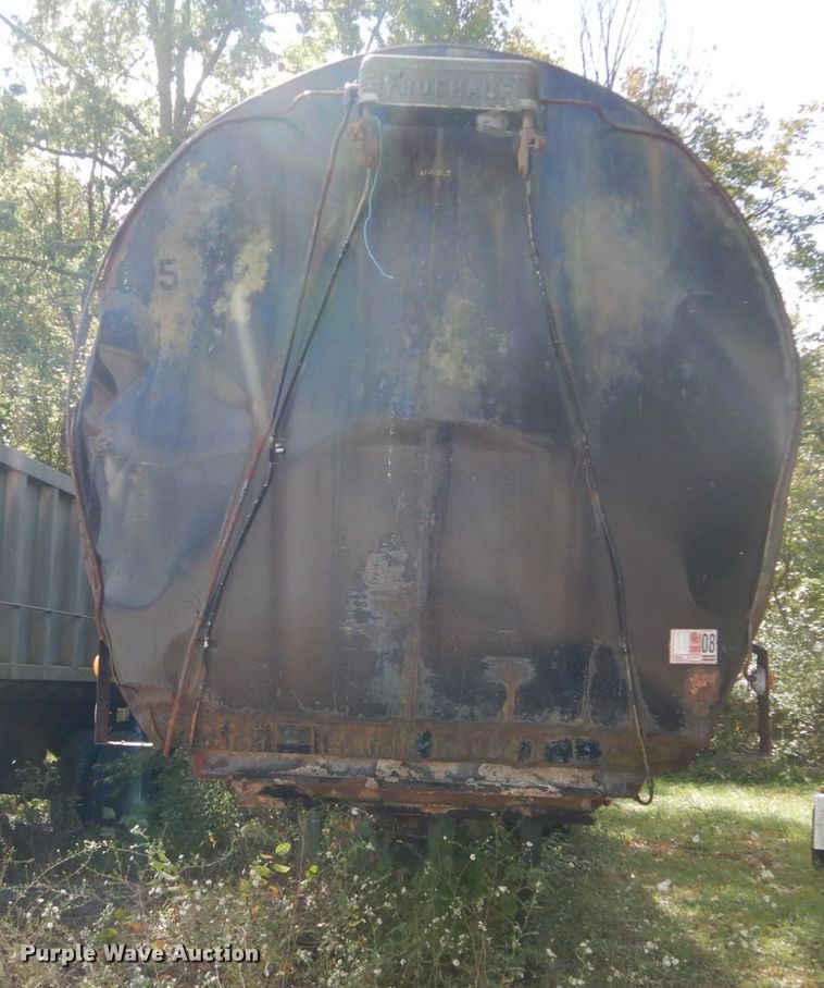 image for item DH5189 1965 Fruehauf TEHF2R tank trailer