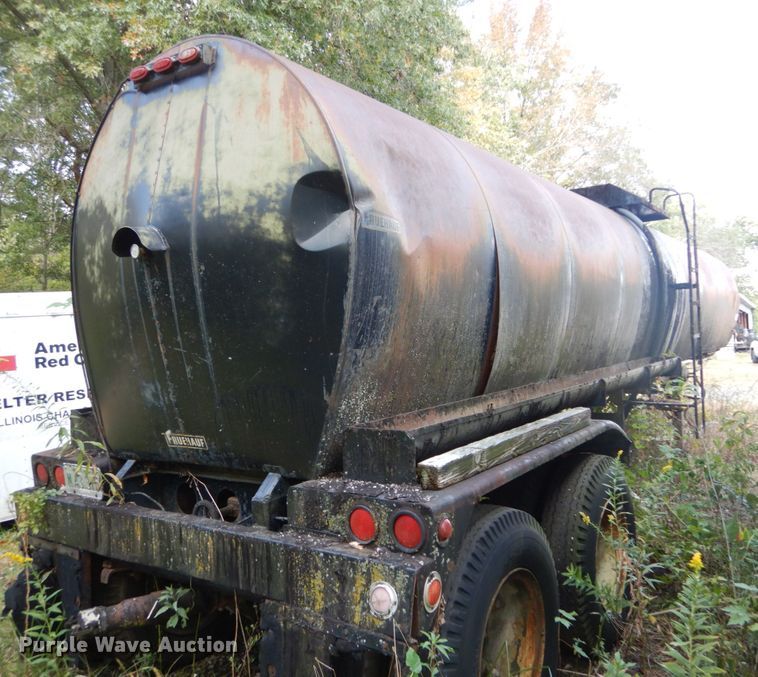 image for item DH5189 1965 Fruehauf TEHF2R tank trailer