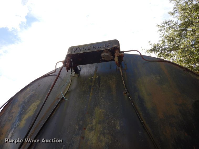 image for item DH5189 1965 Fruehauf TEHF2R tank trailer