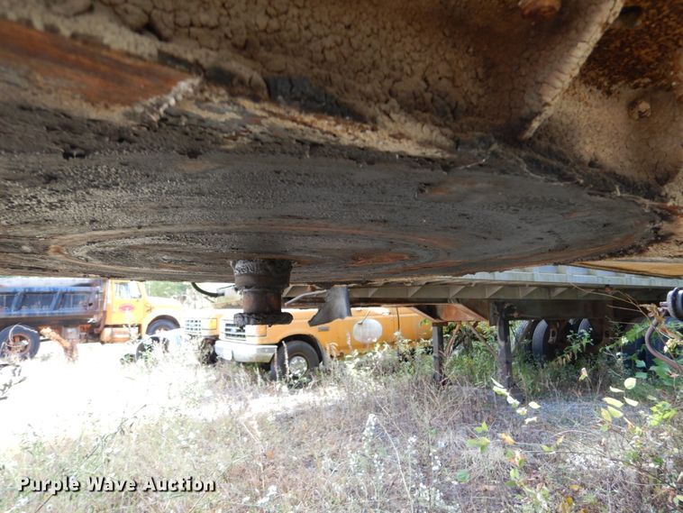 image for item DH5189 1965 Fruehauf TEHF2R tank trailer