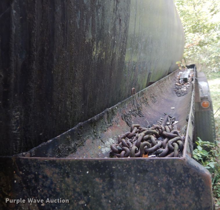 image for item DH5189 1965 Fruehauf TEHF2R tank trailer