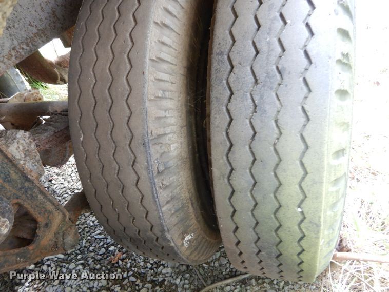 image for item DH5189 1965 Fruehauf TEHF2R tank trailer