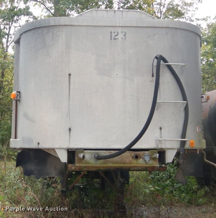 image for item DH5190 1973 Schien end dump trailer