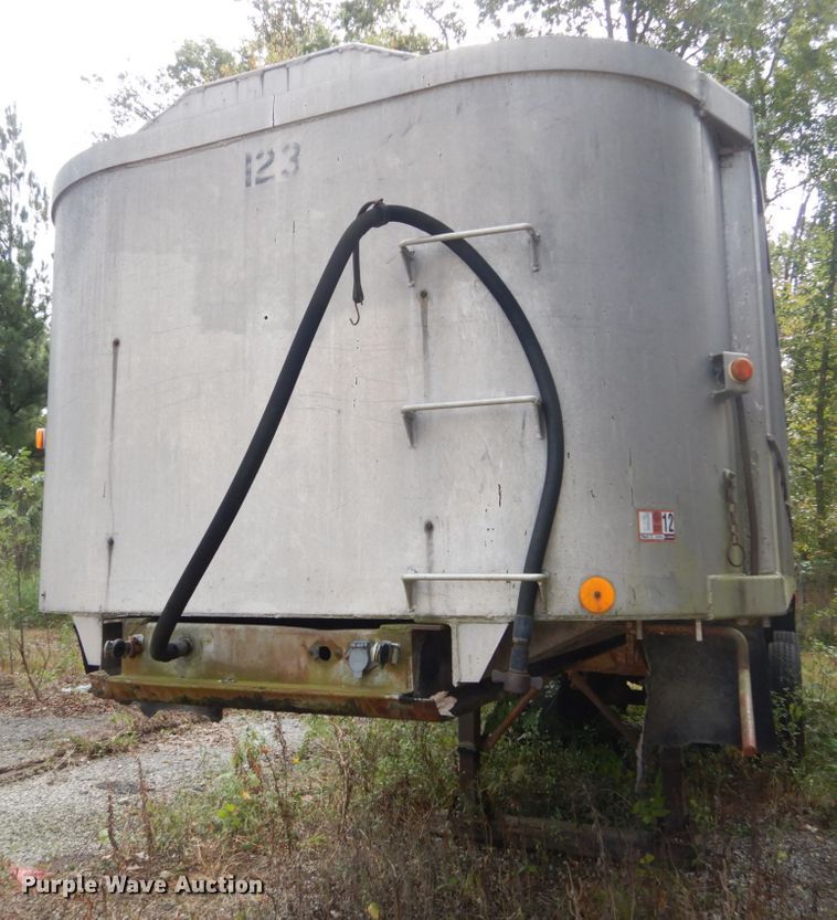image for item DH5190 1973 Schien end dump trailer