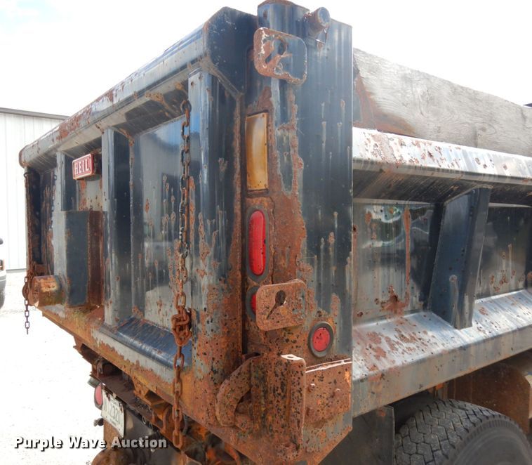 image for item DH5193 1991 International 4900  dump truck
