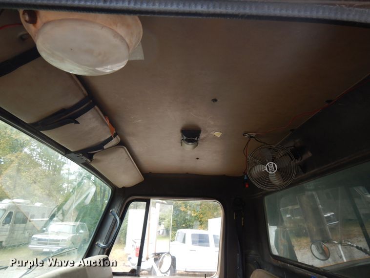 image for item DH5193 1991 International 4900  dump truck