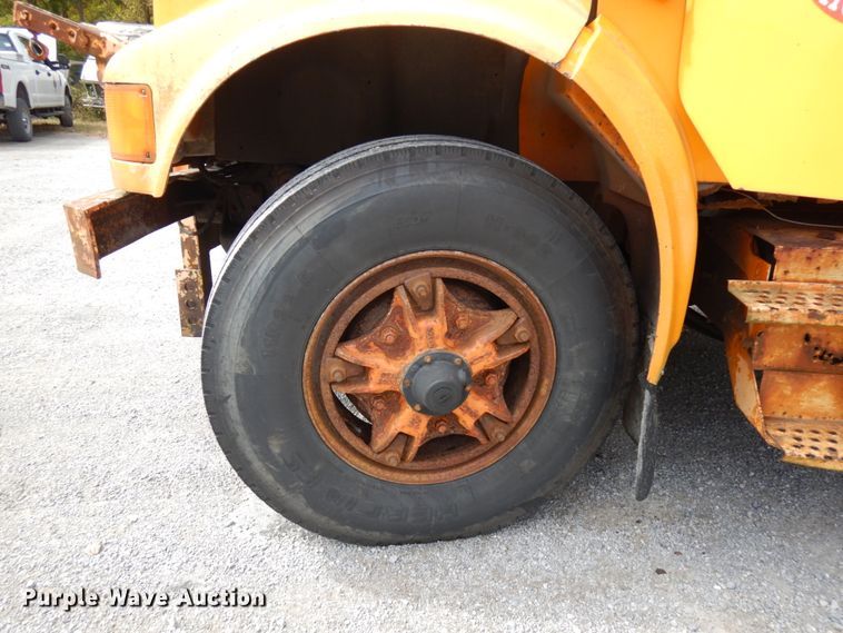 image for item DH5193 1991 International 4900  dump truck