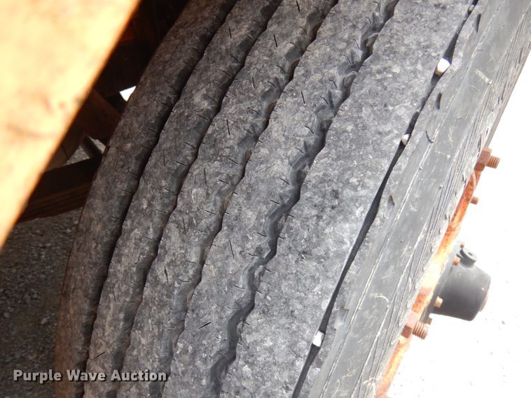 image for item DH5193 1991 International 4900  dump truck