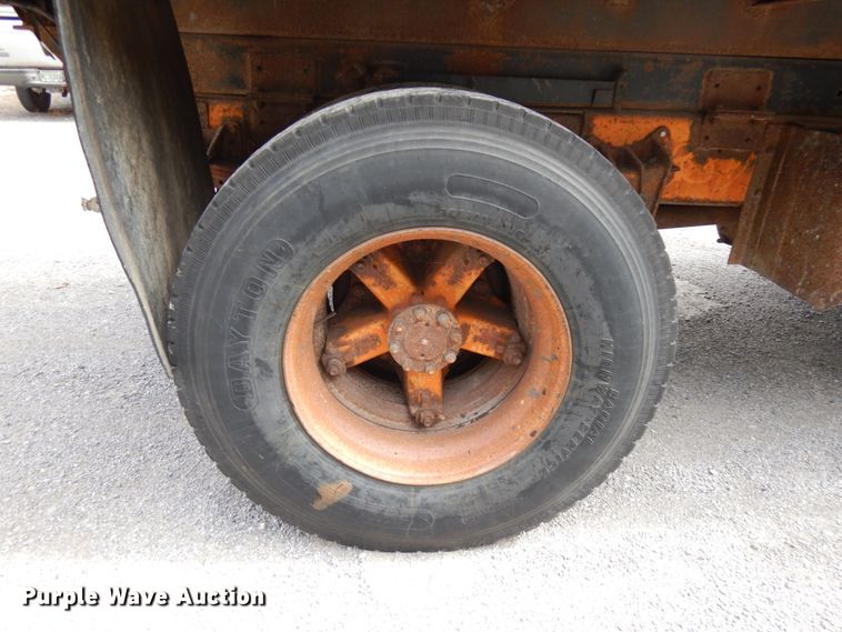 image for item DH5193 1991 International 4900  dump truck