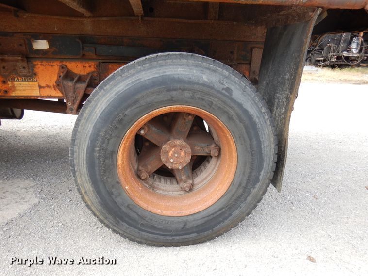 image for item DH5193 1991 International 4900  dump truck