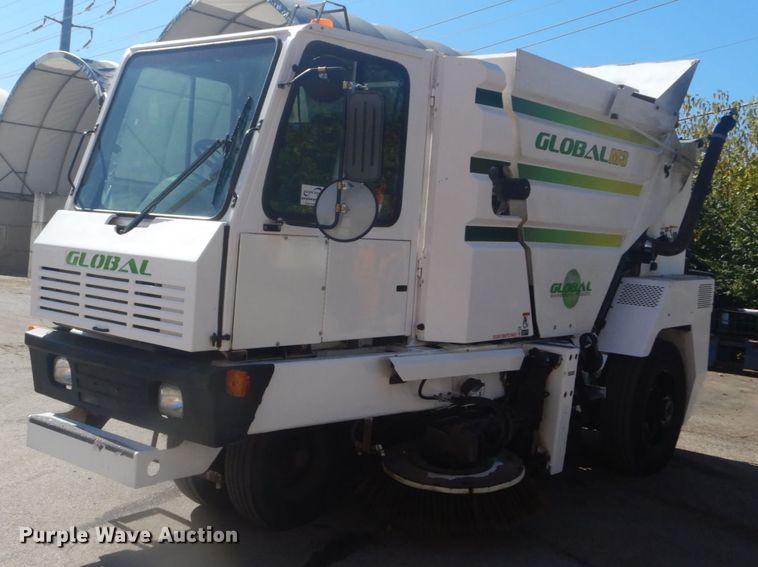 image for item DH5201 2013 Global Environment M3  street sweeper