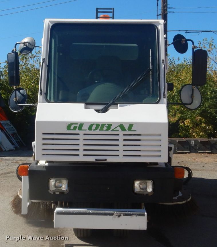 image for item DH5201 2013 Global Environment M3  street sweeper