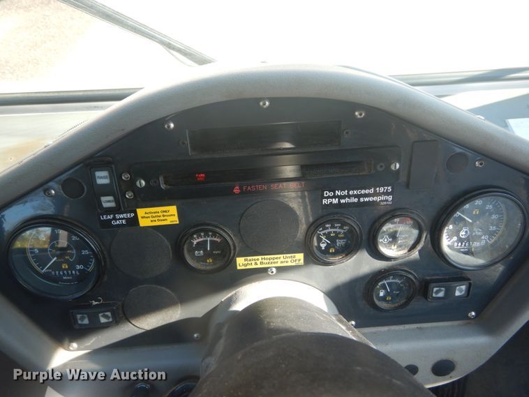 image for item DH5201 2013 Global Environment M3  street sweeper