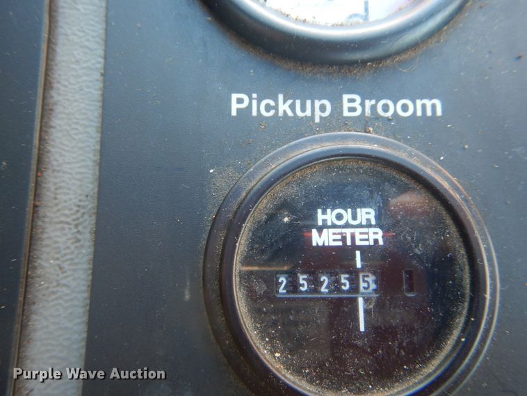 image for item DH5201 2013 Global Environment M3  street sweeper