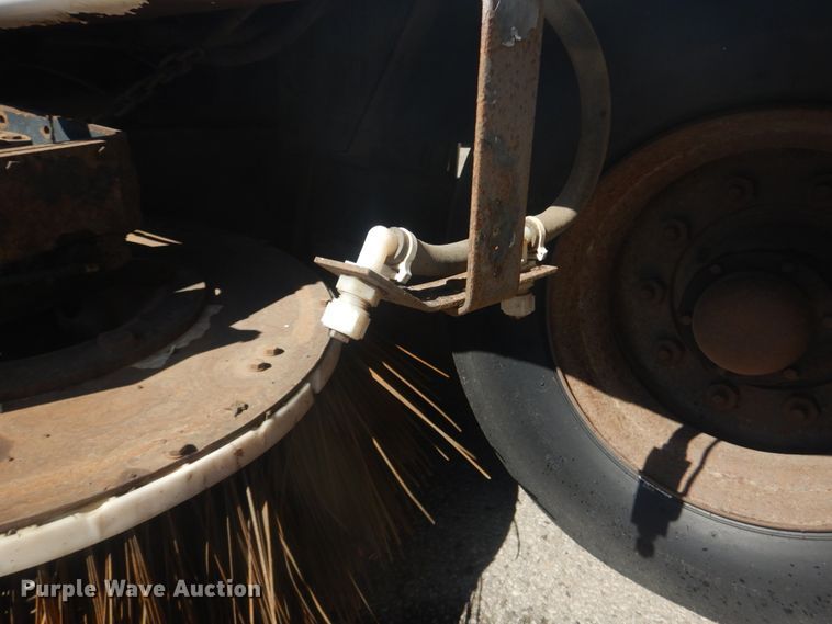 image for item DH5201 2013 Global Environment M3  street sweeper