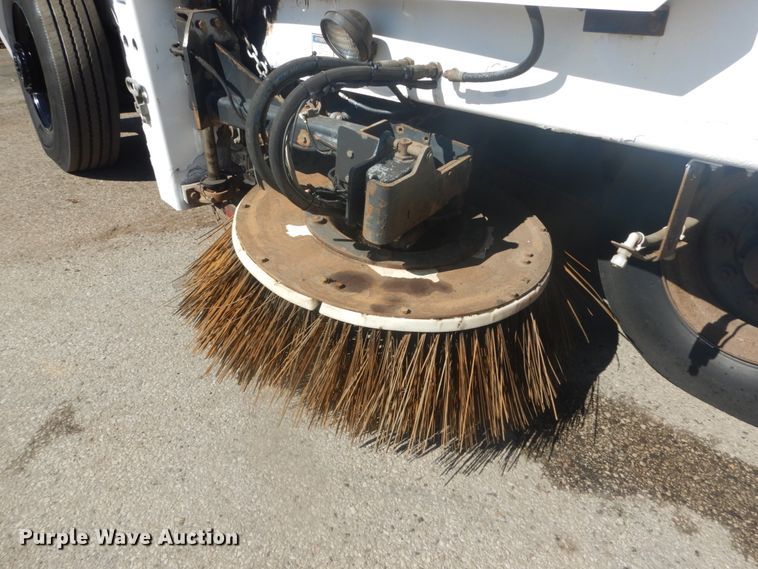 image for item DH5201 2013 Global Environment M3  street sweeper