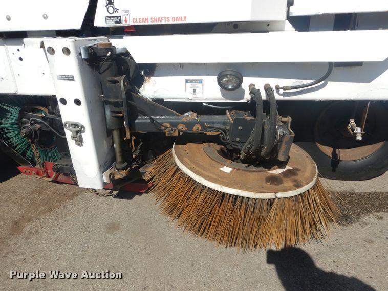 image for item DH5201 2013 Global Environment M3  street sweeper
