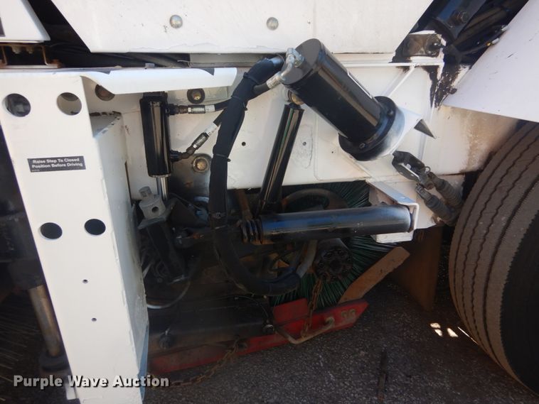 image for item DH5201 2013 Global Environment M3  street sweeper