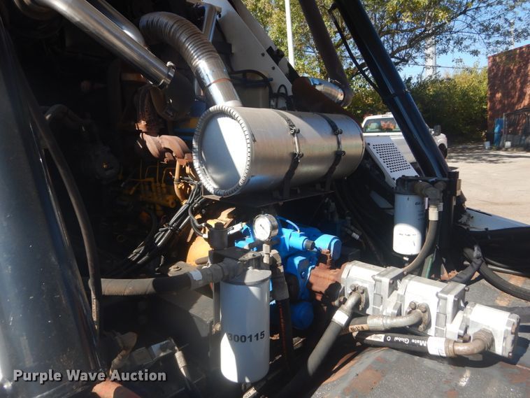 image for item DH5201 2013 Global Environment M3  street sweeper