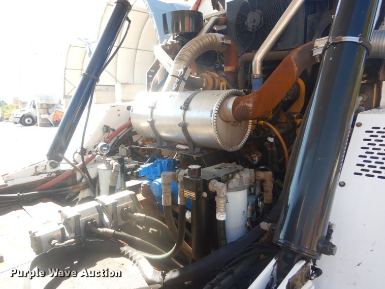 image for item DH5201 2013 Global Environment M3  street sweeper