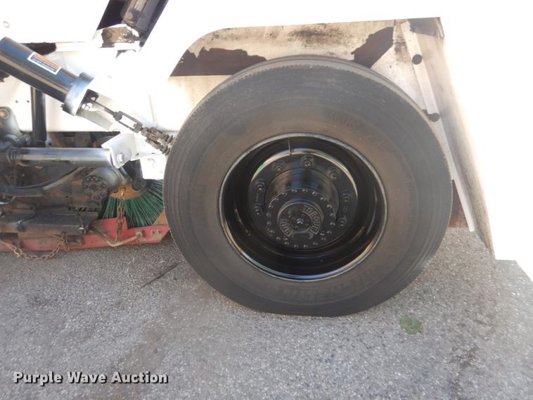 image for item DH5201 2013 Global Environment M3  street sweeper