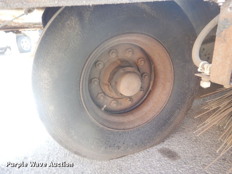 image for item DH5201 2013 Global Environment M3  street sweeper